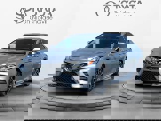 Used 2018 Toyota Camry SE image 1