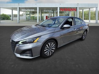Certified 2023 Nissan Altima 2.5 SV image 1