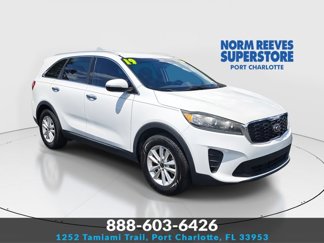 Used 2019 Kia Sorento LX w/ LX Convenience Package image 1