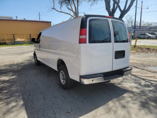 Used 2014 Chevrolet Express 3500 Extended image 1