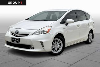 Used 2014 Toyota Prius V Five image 1