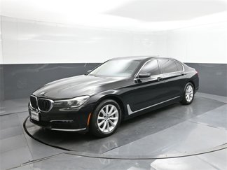 Used 2018 BMW 740i image 1