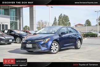 Certified 2022 Toyota Corolla LE image 1