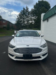 Used 2017 Ford Fusion SE w/ Fusion SE Technology Package image 1
