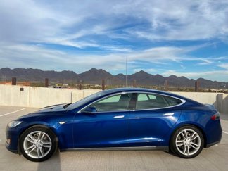 Used 2016 Tesla Model S 70D image 1