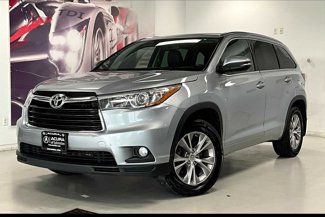Used 2015 Toyota Highlander XLE image 1