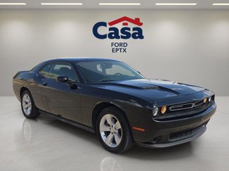 Used 2023 Dodge Challenger SXT image 1