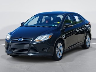 Used 2013 Ford Focus SE w/ SE Winter Pkg image 1