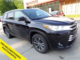 Used 2019 Toyota Highlander XLE image 1