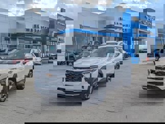 New 2025 Chevrolet Trax LT w/ Driver Confidence Package image 1