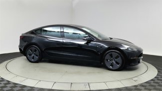 Used 2023 Tesla Model 3 Standard Range image 1