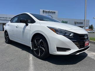Used 2025 Nissan Versa SR w/ Trunk Package image 1