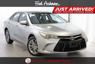 Used 2015 Toyota Camry SE image 1