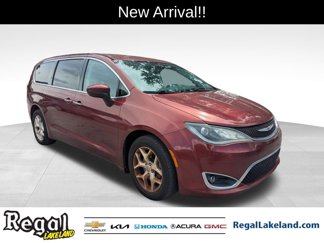 Used 2017 Chrysler Pacifica Touring Plus w/ Tire & Wheel Group image 1