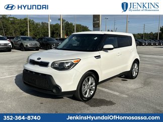 Used 2015 Kia Soul + image 1
