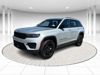 Certified 2024 Jeep Grand Cherokee Altitude image 1