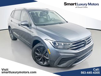 Used 2023 Volkswagen Tiguan SE image 1
