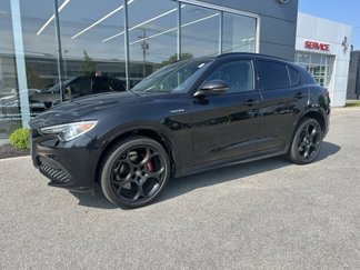 Used 2023 Alfa Romeo Stelvio Veloce image 1