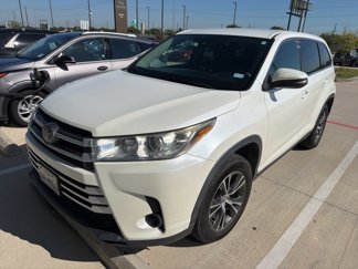 Used 2019 Toyota Highlander LE video 1