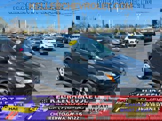 Used 2016 Ford Escape SE w/ Equipment Group 201A image 1