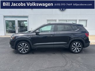 Certified 2022 Volkswagen Taos SE image 1