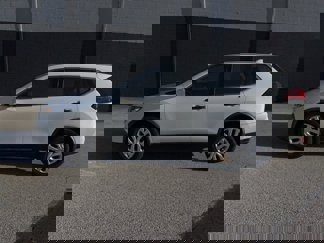 Used 2017 Nissan Rogue S image 1