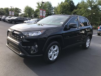 Used 2019 Toyota RAV4 XLE image 1