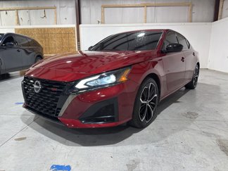 Used 2024 Nissan Altima 2.5 SR w/ SR Premium Package image 1