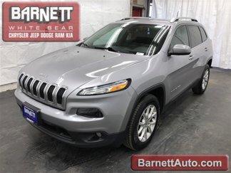 Used 2018 Jeep Cherokee Latitude Plus w/ Cold Weather Group image 1