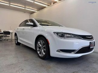 Used 2015 Chrysler 200 Limited image 1