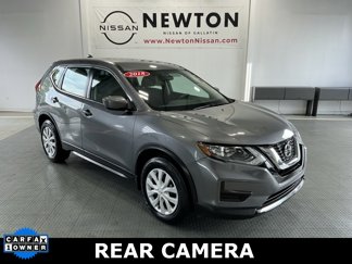 Used 2018 Nissan Rogue S image 1