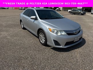 Used 2012 Toyota Camry LE image 1