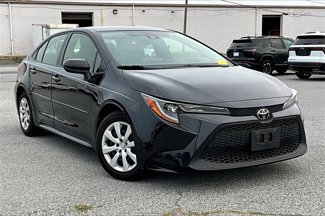 Used 2022 Toyota Corolla LE image 1
