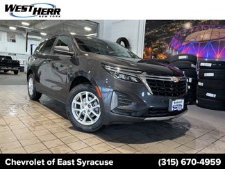 Used 2022 Chevrolet Equinox LT image 1