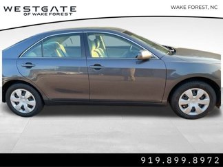 Used 2009 Toyota Camry LE image 1
