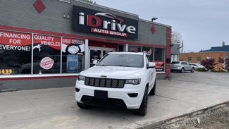 Used 2020 Jeep Grand Cherokee Altitude image 1