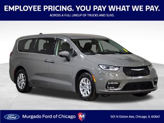 Used 2023 Chrysler Pacifica Touring-L image 1