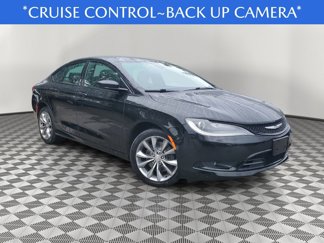 Used 2016 Chrysler 200 S image 1