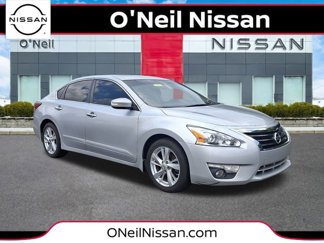Used 2015 Nissan Altima 2.5 SV image 1