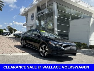 Certified 2022 Volkswagen Passat 2.0T SE image 1