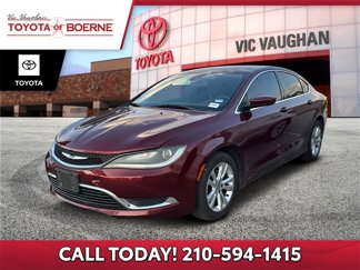 Used 2015 Chrysler 200 Limited w/ Convenience Group image 1