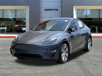 Used 2023 Tesla Model Y AWD image 1