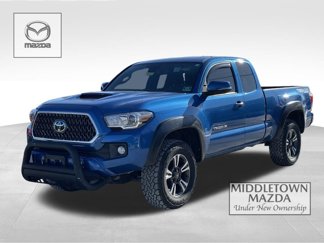 Used 2018 Toyota Tacoma TRD Sport image 1