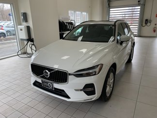 Certified 2022 Volvo XC60 B5 Momentum image 1
