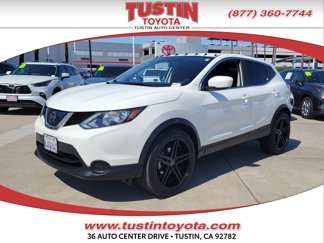 Used 2019 Nissan Rogue Sport S image 1