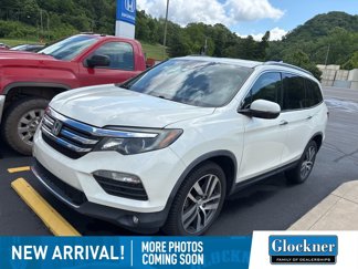 Used 2017 Honda Pilot Touring image 1