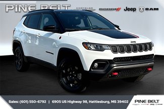 Used 2023 Jeep Compass Trailhawk image 1