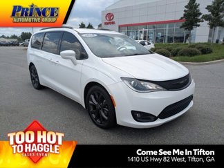 Used 2020 Chrysler Pacifica Touring-L image 1