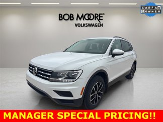 Used 2021 Volkswagen Tiguan SE w/ Panoramic Sunroof Package image 1