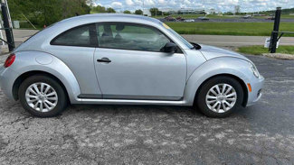 Used 2012 Volkswagen Beetle 2.5 image 1